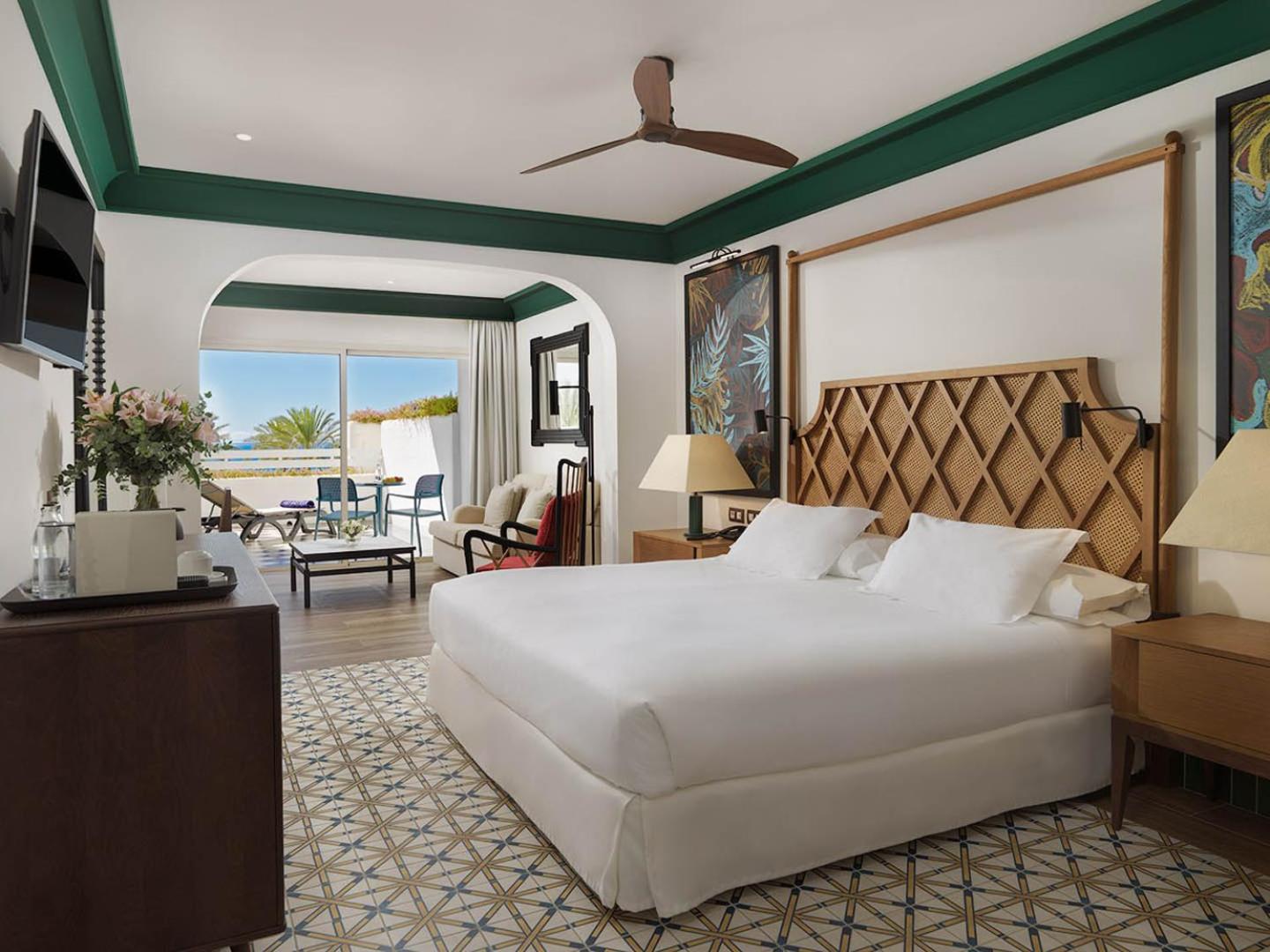 H10 Estepona Palace Exterior photo