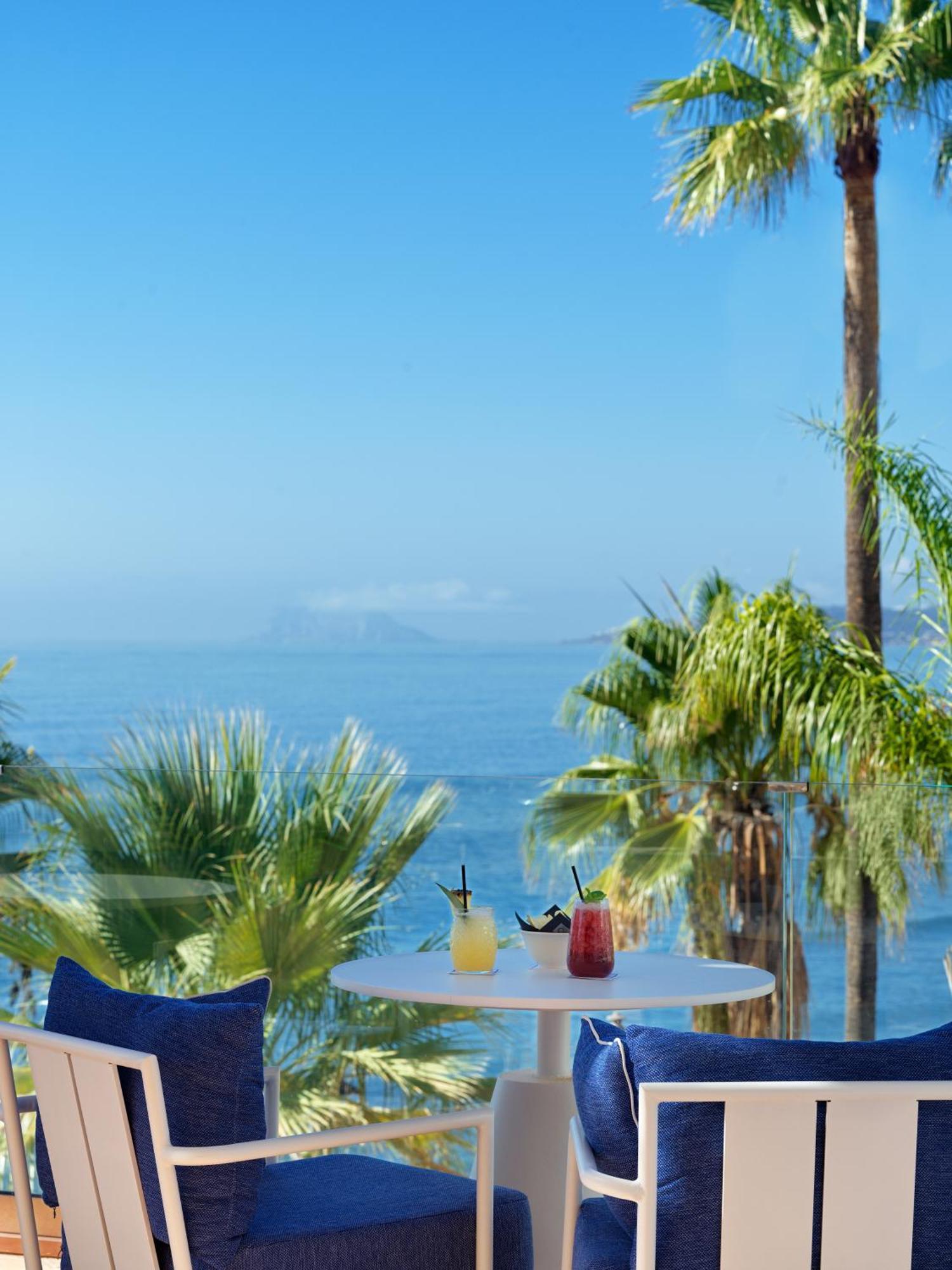 H10 Estepona Palace Exterior photo
